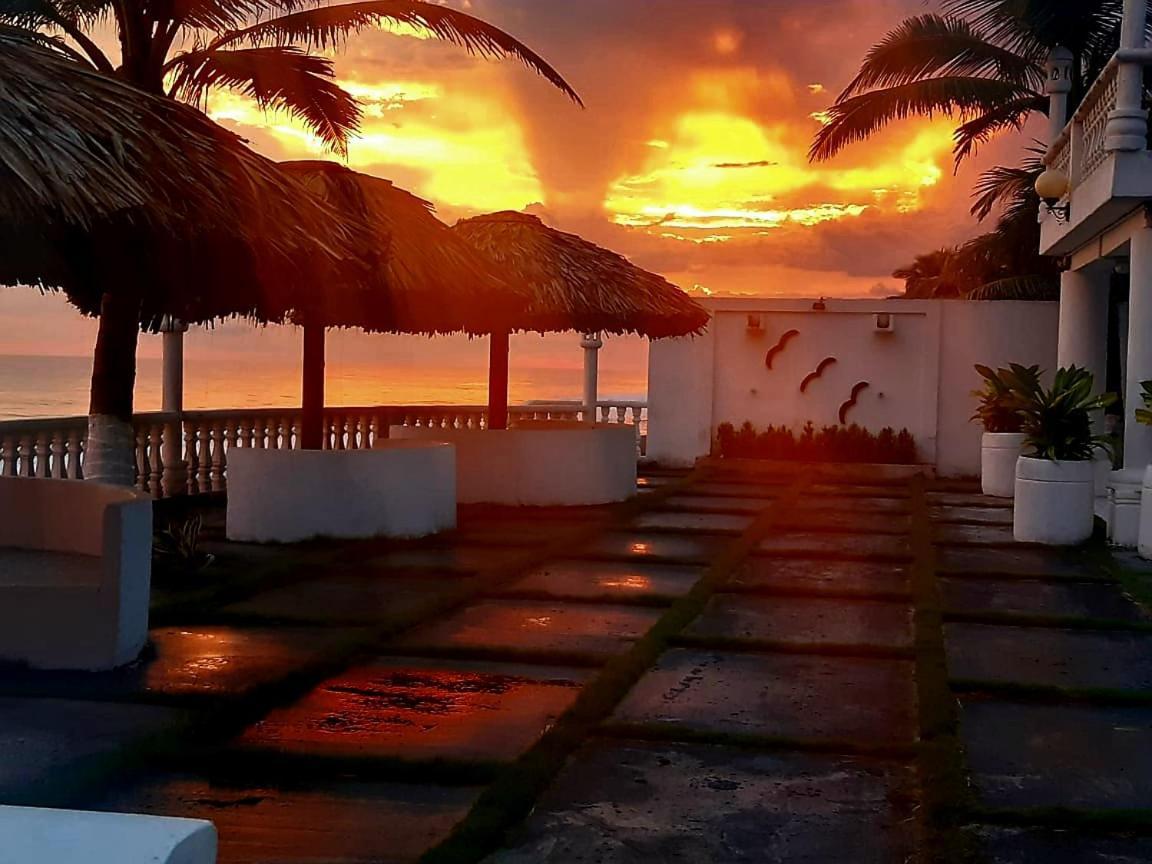 Hotel La Casona Beach El Guayabo Luaran gambar
